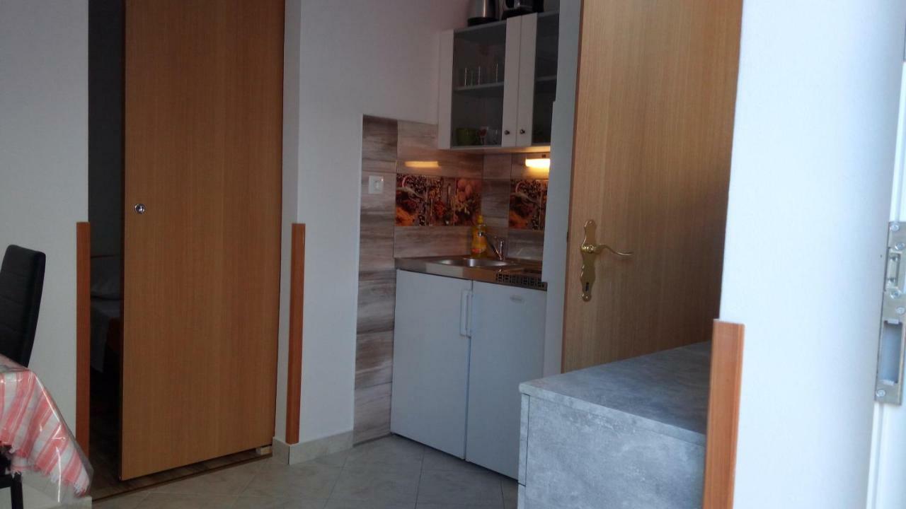 Apartmani Vitkovic II 크레스 외부 사진