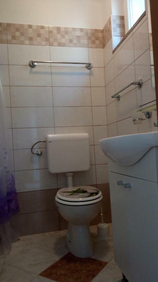 Apartmani Vitkovic II 크레스 외부 사진